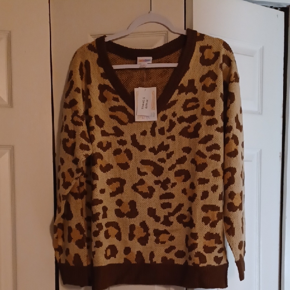 Lularoe Size S Torrie Leopard Print V-Neck Sweater, NWT